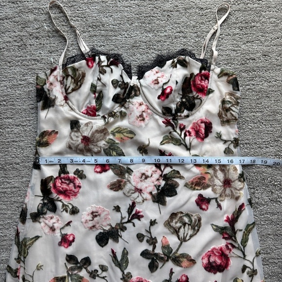 Rare London Floral Mini Dress – L (US8) – Romantic Lace Trim & Velvet Details - Picture 10 of 14